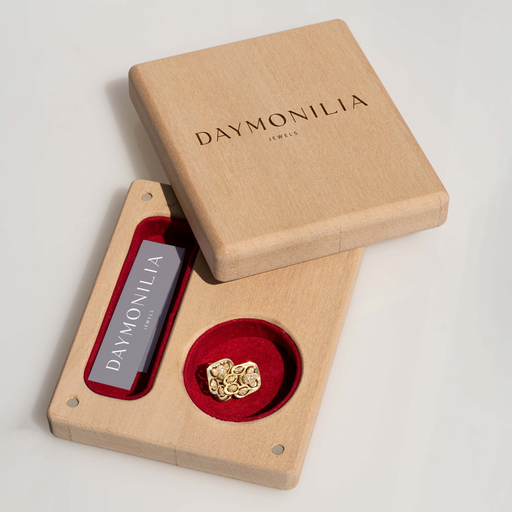 Moonlight-earrings-packaging_DSC6372